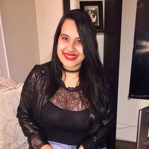 Meet your Posher, Valeria